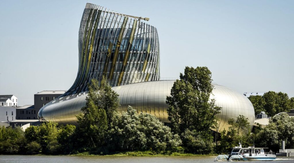 la_cite_du_vin autocars LC - location